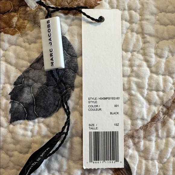 Marc Jacobs Sleek Black Card Holder - Picture 3 of 6